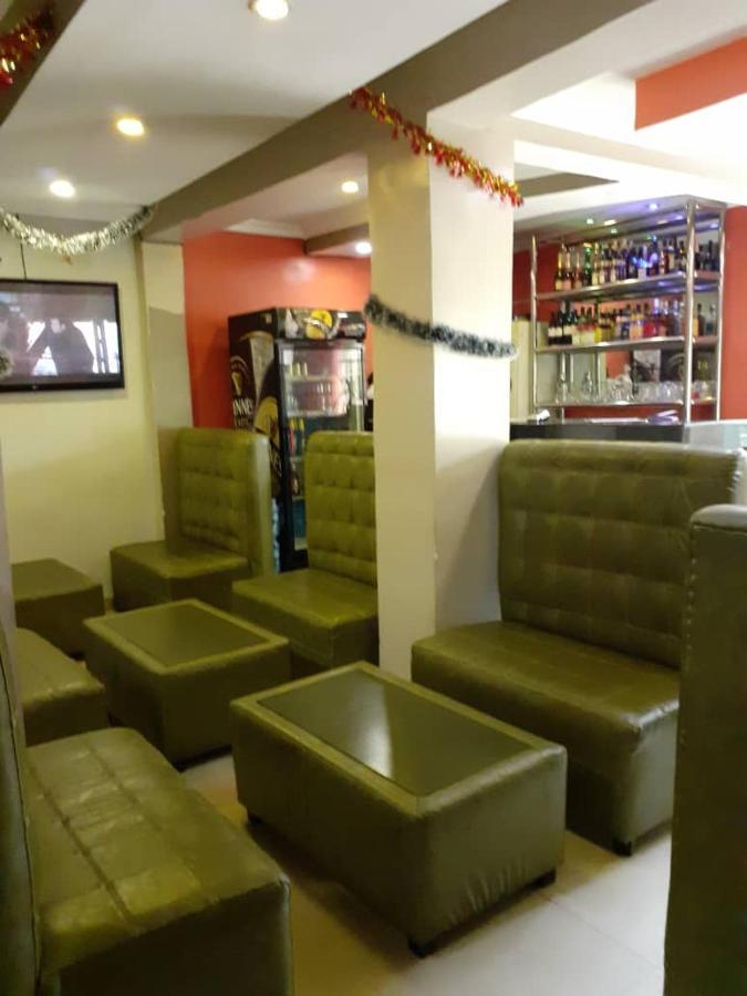 Alluring View Hotel - Toyin Sreet Ikeja Extérieur photo